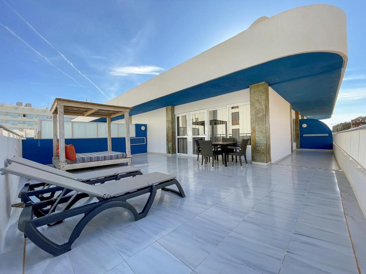 Cel Blau Santa Eulària des Riu